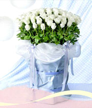 99 Roses Bouquet: Gracious Purity