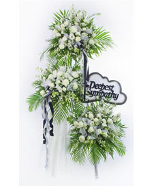 Condolence Wreath: Deep Solemn