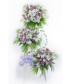 Condolence Flowers: Deepest Memory