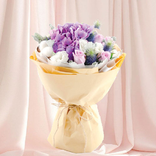 Flower Bouquet: Elegant Amber